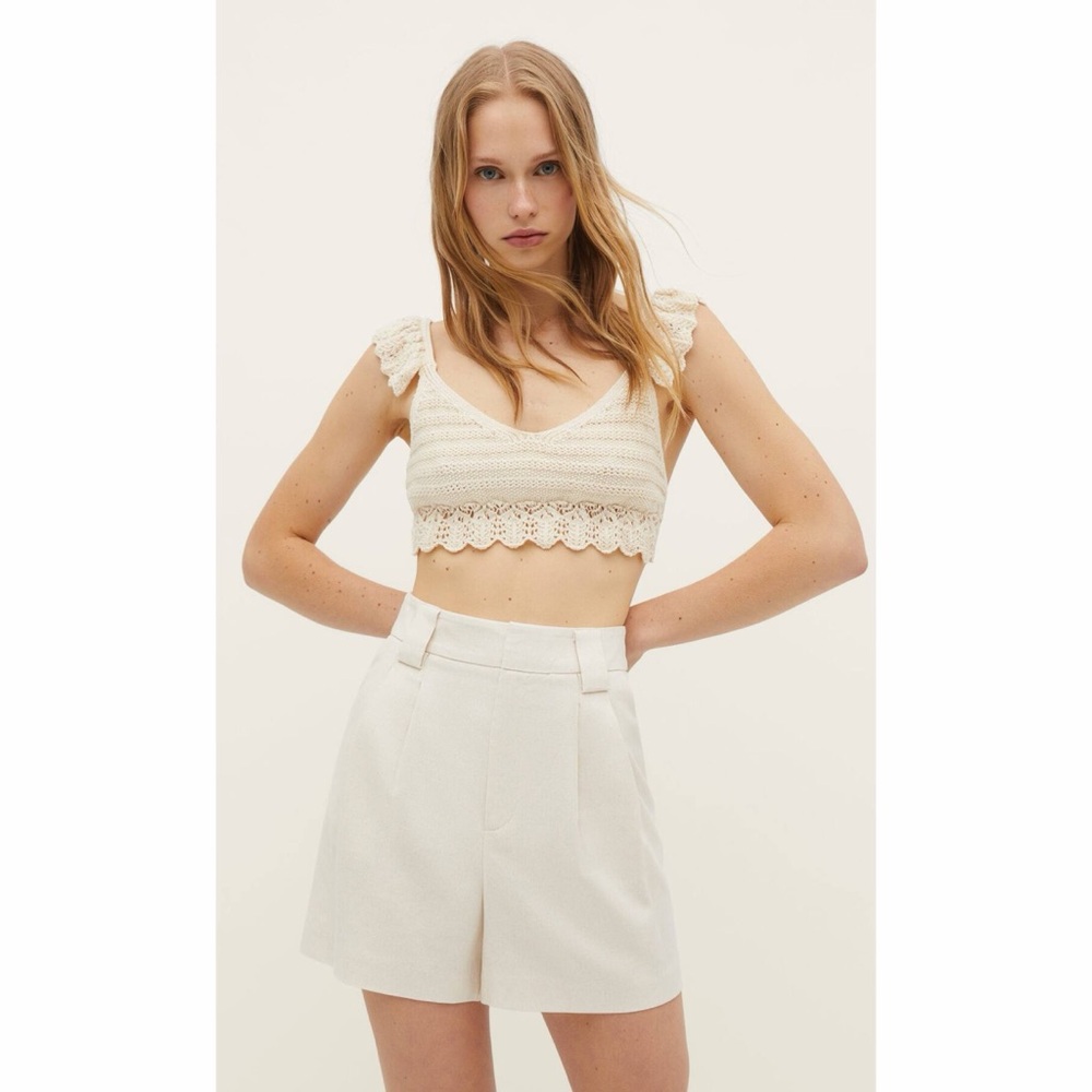 Stradivarius Linen Blend Bermuda Shorts with Darts in Stone size 8